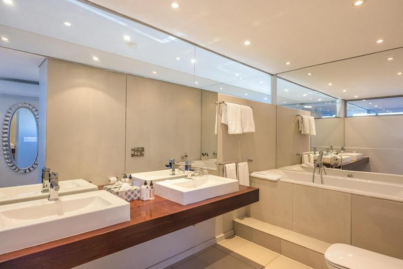 4 Bedroom Property for Sale in Blouberg Beachfront Western Cape